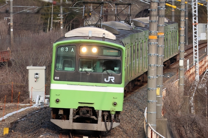 JR West] Series 201 (Yamato Line: Kawachikenjo - Takaida)