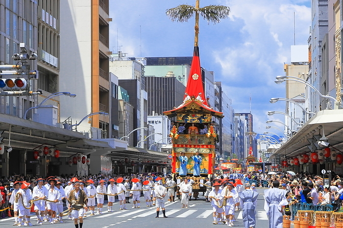 Chicken floats in the Gion Festival Yamaboko Junko  float procession  Kyoto City, Kyoto Prefecture Taken at Shijo Kawaramachi intersection