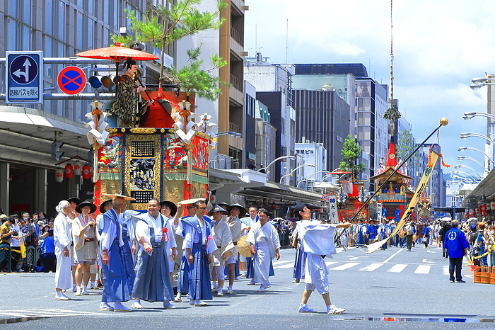 Hakumeyama in the Gion Festival Yamaboko procession Kyoto City, Kyoto Prefecture Taken at Shijo Kawaramachi intersection