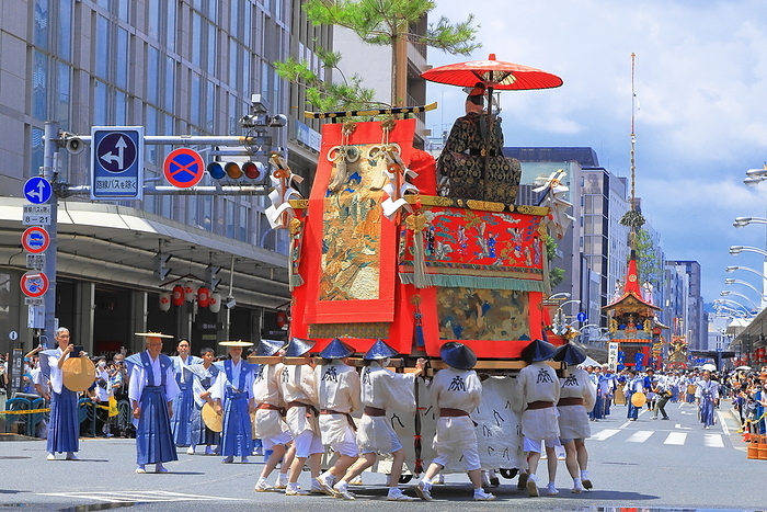 Hakumeyama in the Gion Festival Yamaboko procession Kyoto City, Kyoto Prefecture Taken at Shijo Kawaramachi intersection