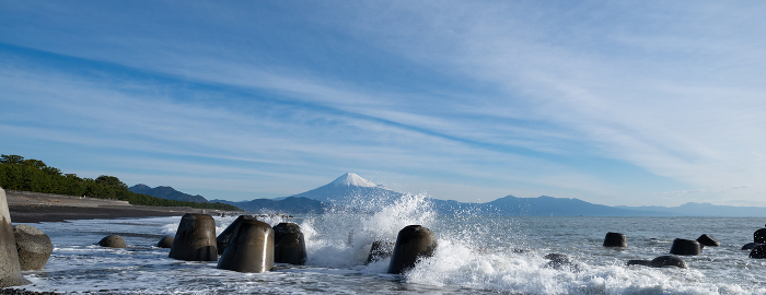 Fuji and the lapping waves at Mihonomatsubara