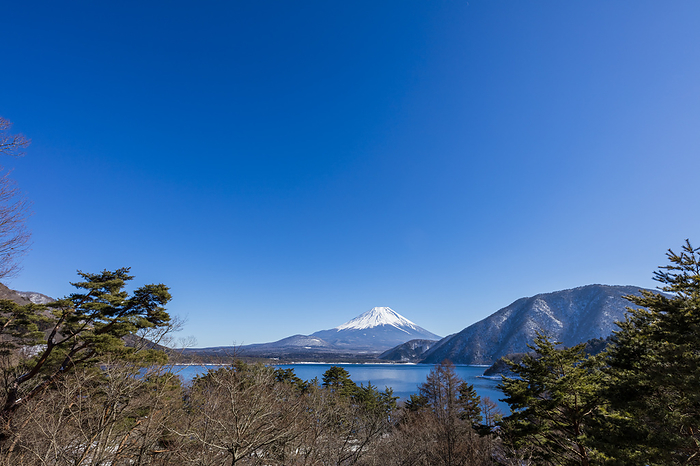 Lake Motosu and Mt.