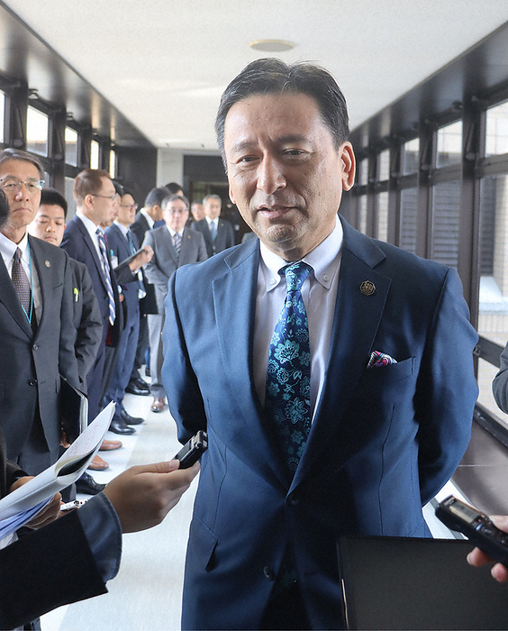 Governor Yamaguchi Yoshiyoshi answers reporters  questions about the resumption of Osprey flights. Governor Yamaguchi Yoshiyoshi answers questions from reporters about the resumption of Osprey flights at the prefectural office on March 14, 2024 at 11:10 a.m. Photo by Takahiro Igarashi