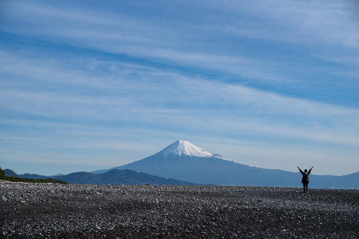 Fuji and the lapping waves at Mihonomatsubara