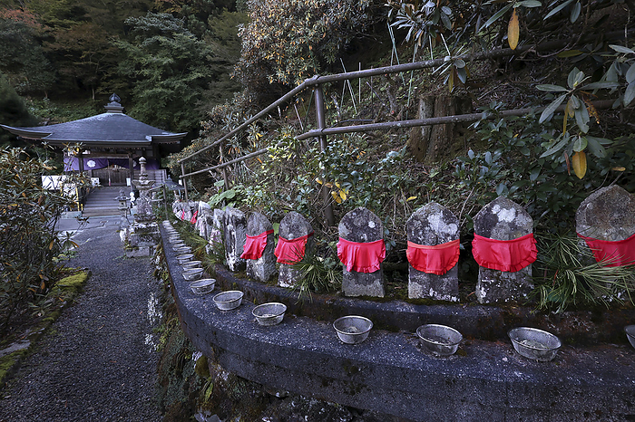 No. 60 Yokomine Temple Stone Buddhas and Daishi Hall 88 sacred places in Shikoku