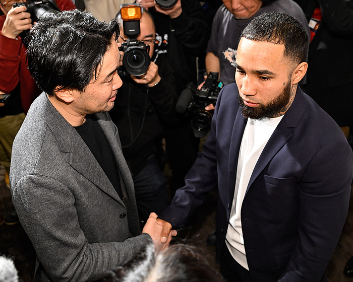 Neri apologizes directly to Shinsuke Yamanaka Challenger Mexico s Luis Nery  R  talks with Japanese former professional boxer Shinsuke Yamanaka after a press conference to announce his WBC, WBO, WBA  Super , IBF super bantamweight titles bout against world champion Japan s Naoya Inoue  not pictured  which will be held at Tokyo Dome on May 6, at Tokyo Dome Hotel in Tokyo, Japan on March 6, 2024.  Photo by Hiroaki Yamaguchi AFLO 