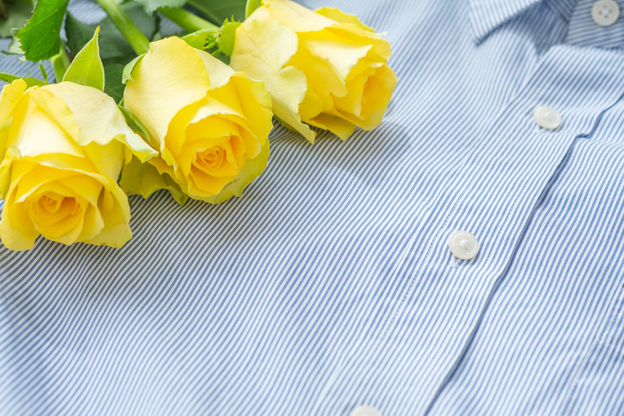Image of yellow roses and Father's Day