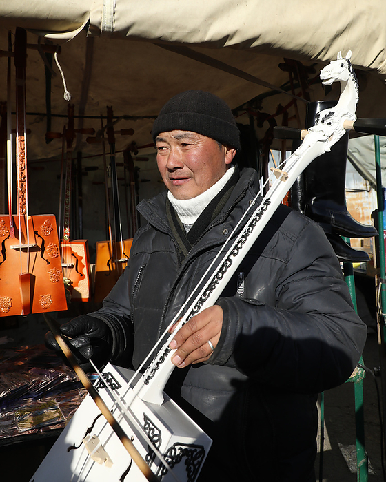 Mongolian Matouqin player