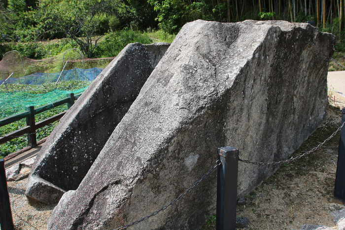 Asuka Village, Nara Prefecture, Oni no Yukikakushi (mound of the tomb of Emperor Kinmei)