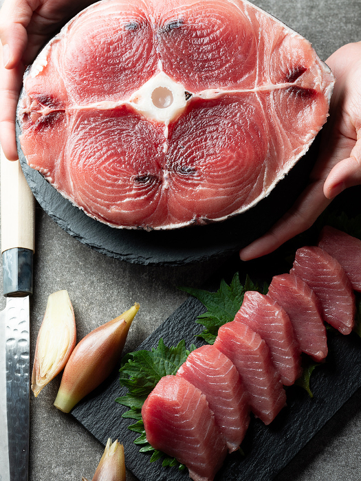 Tuna tail meat Tuna tail and tuna sashimi