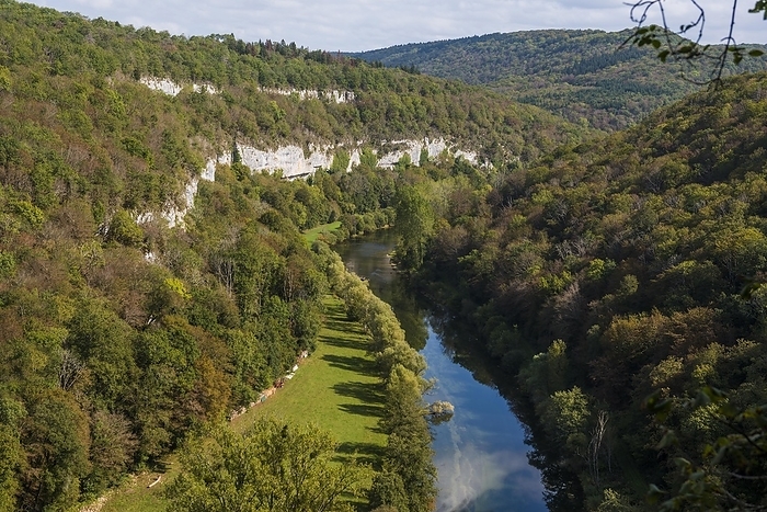 River with gorge and autumnal coloured forest, valley of the Loue, Lizine, near Besançon, Département Doubs, Bourgogne-Franche-Comté, Jura, France, Europe, by Daniel Schoenen