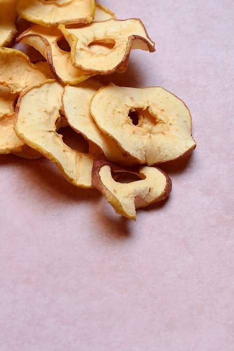 Dried apple rings, dried fruit, by Jürgen Pfeiffer