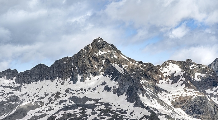 View of mountain peak IV Hornspitze, mountain landscape with rocky peaks and snow, Berliner Höhenweg, Zillertal Alps, Tyrol, Austria, Europe, by Mara Brandl