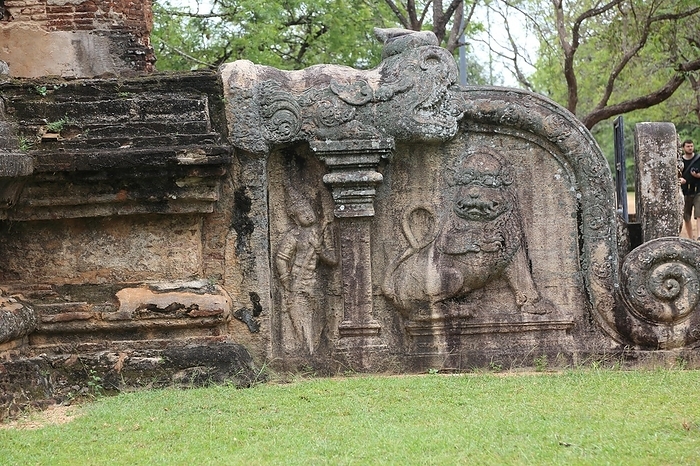 Sri Lanka UNESCO World Heritage Site, ancient city Polonnaruwa, Sri Lanka, Asia, stone carving figures, Lankatilaka building, Alahana Pirivena complex, Asia, by Ian Murray