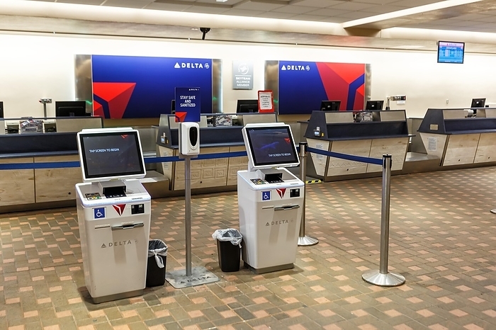 America Delta Air Lines check in at the airport in Albuquerque, USA, North America, by Markus Mainka
