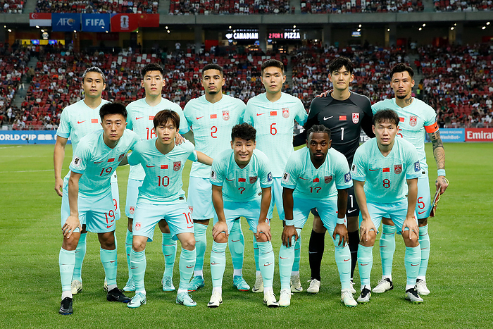 SINGAPORE, SINGAPORE   MARCH 21: Players of Team China line up prior to the 2026 FIFA World Cup, WM, Weltmeisterschaft,  SINGAPORE, SINGAPORE   MARCH 21: Players of Team China line up prior to the 2026 FIFA World Cup, WM, Weltmeisterschaft, Fussball Qualifier second round Group C match between China and Singapore at the National Stadium on March 21, 2024 in Singapore. PUBLICATIONxNOTxINxCHN Copyright: xWuxZhizhaox 111486804244