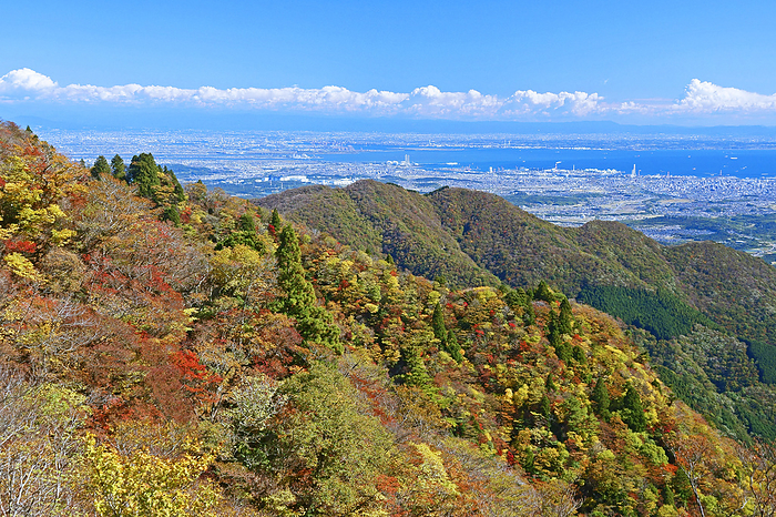 Mie Prefecture, Autumn view of Kamaraone and distant view toward Yokkaichi City