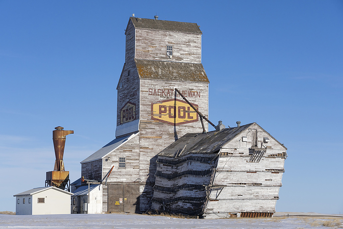 NA Abandoned grain elevator in the ghost town of Horizon, Saskatchewan  Horizon, Saskatchewan, Canada, by Robert Postma   Design Pics
