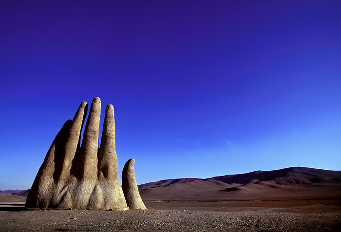 NA Giant hand sculpture  Mano De Desierto constructed by Chilean sculptor Mario Irarr zabal  rises from the desolate Atacama Desert, along the Pan American Highway  South of Antofagasta, Chile, by Melissa Farlow   Design Pics