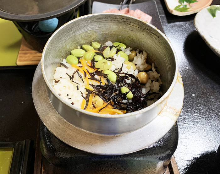 Rice cooked with beans and hijiki