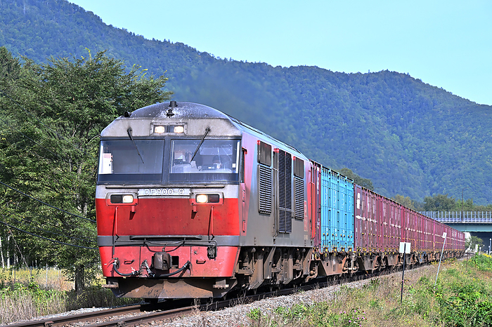 Hokkaido Nemuro Main Line freight train with DF200 in tow Taken at Nohana Minami Station   Furano Station