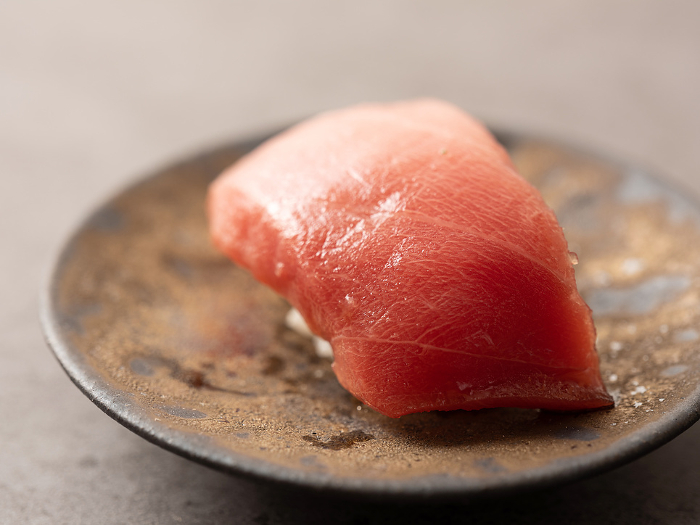 Nigirizushi with medium fatty tuna