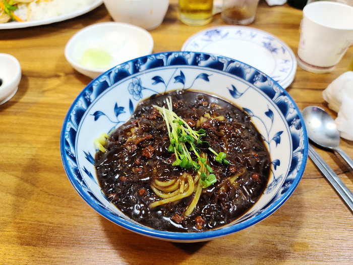 Korean-style Chinese Cuisine Jar Jar Noodles