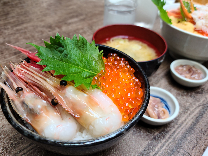Kaisen-don with button shrimp and salmon roe