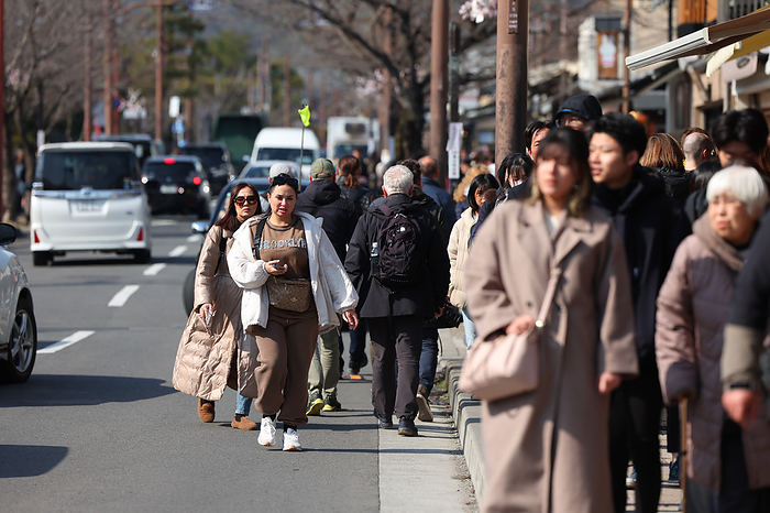 Crowded with tourists in Kyoto Arashiyama is crowded with foreign and Japanese tourists in Kyoto Prefecture, Japan, March 22, 2024.  Photo by Yohei Osada AFLO 