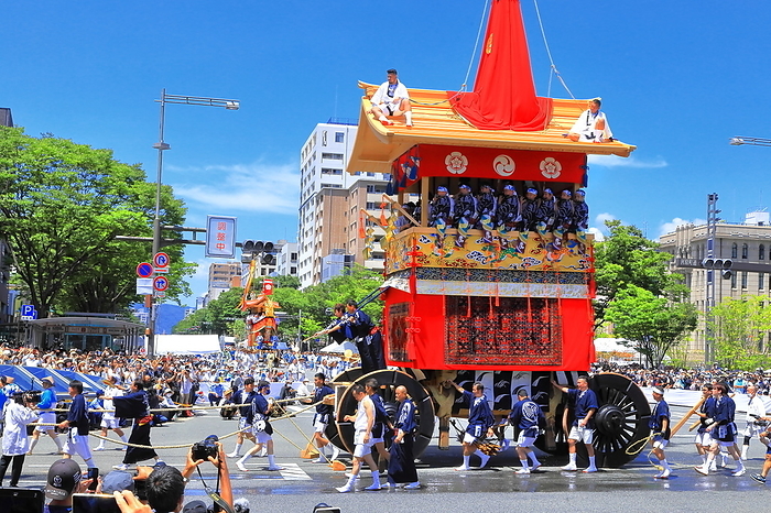 Taka yama, the post festival of the Gion Matsuri Yamaboko Junko  float procession  Kyoto City, Kyoto Prefecture Taken at Kawaramachi Oike intersection
