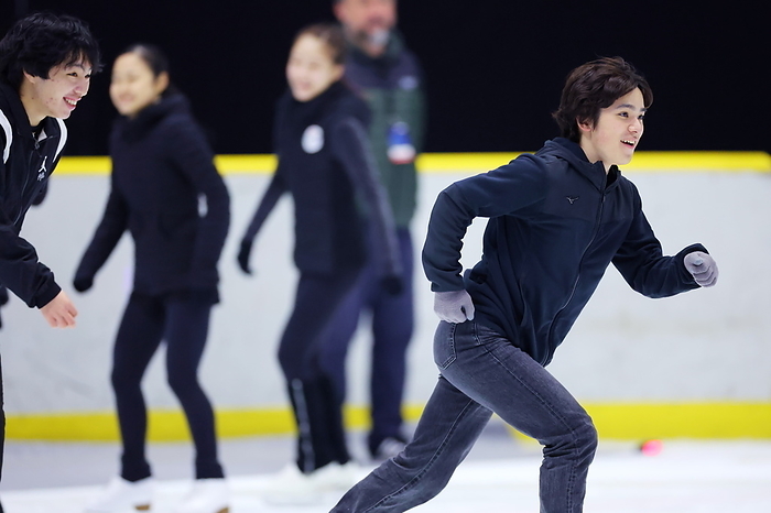 2024 Stars on Ice Open Rehearsal  L R  Kao Miura, Shoma Uno,  L R  MARCH 29, 2024   Figure Skating :. Stars on Ice 2024, in rehearsal, at Towa Pharmaceutical RACTAB Dome, Osaka, Japan at Towa Pharmaceutical RACTAB Dome, Osaka, Japan.  Photo by Naoki Nishimura AFLO SPORT 