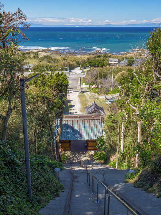 View of the approach from the main shrine of Suzaki Shrine and the Pacific Ocean