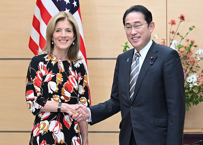 Prime Minister Fumio Kishida shakes hands with former U.S. Ambassador to Japan Caroline Kennedy during a courtesy visit. Prime Minister Fumio Kishida shakes hands with former U.S. Ambassador to Japan Caroline Kennedy  left  during a courtesy call at the Prime Minister s Office on March 29, 2024, 6:16 p.m. Photo by Toshiki Miyama