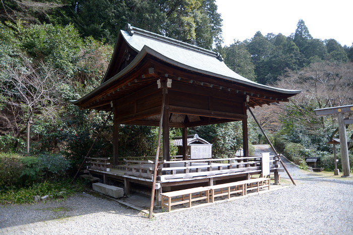 Hyuga Grand Shrine Outer Shrine Worship Hall Hinooka, Yamashina-ku, Kyoto