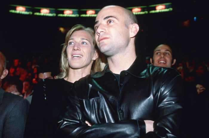 Andre Agassi (USA),
NOVEMBER 1999 - Tennis : Andre Agassi (R) and Steffi Graf (L) in Las Vegas, USA.
(Photo by AFLO) [0671]