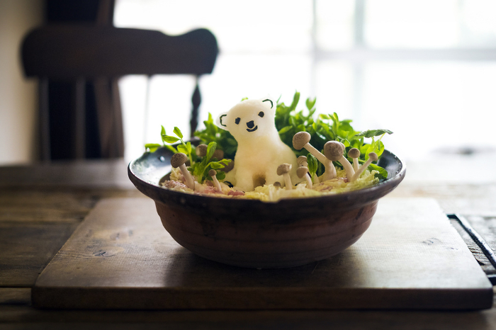 Polar bear hot pot with grated radish