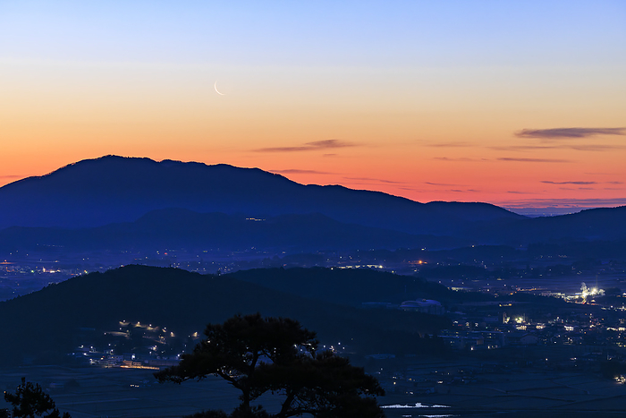 View of Mt. Kahayama from the observatory at Tomiyasan Fureai Park, Sakuragawa City, Ibaraki Prefecture