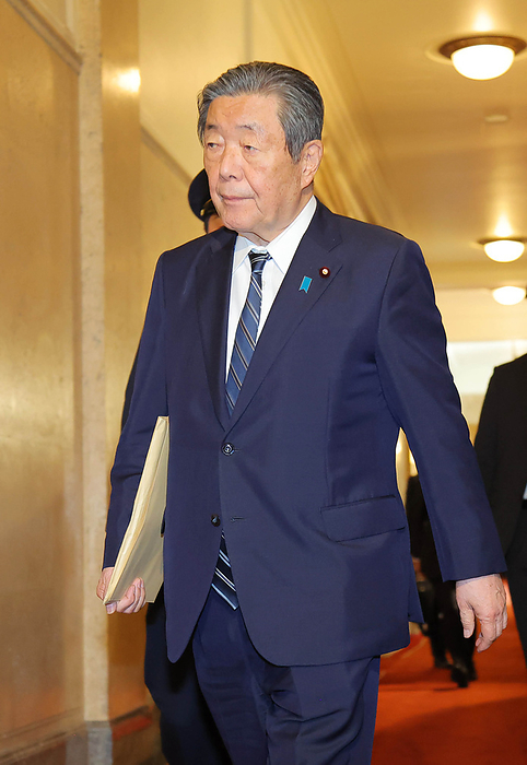 Prime Minister Kishida meets with LDP leaders on political fund issue Yutaka Moriyama at a meeting over the LDP faction s political fund party slush fund case.