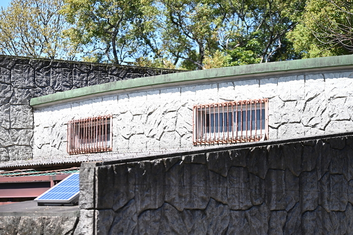 Zoo animal house