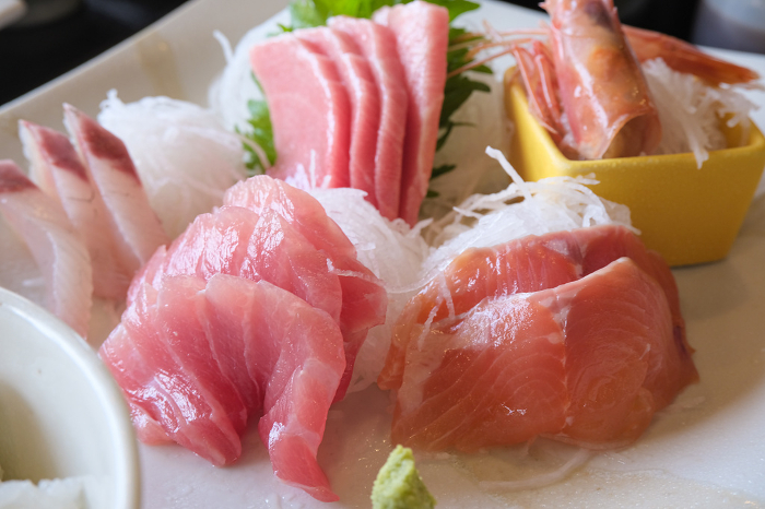 Assorted fresh sashimi