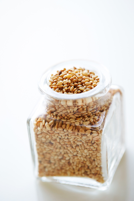 White sesame and roasted sesame Ingredient image