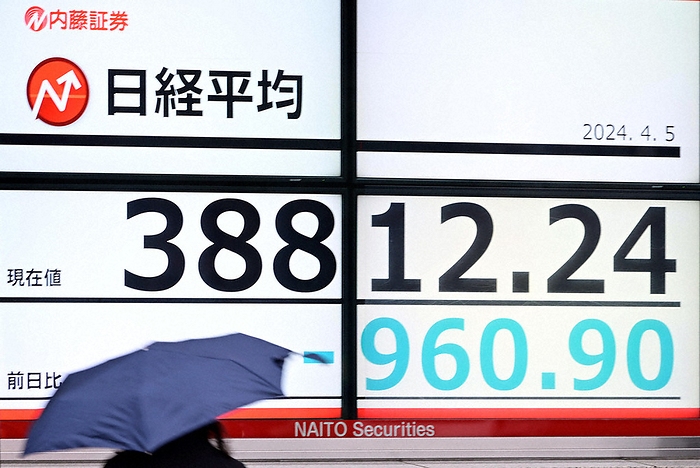 Electric bulletin board showing the Nikkei Stock Average An electronic bulletin board showing the Nikkei Stock Average, which temporarily fell more than 900 yen from the previous day s closing price, at 11:30 a.m. on April 5, 2024 in Chuo ku, Tokyo  photo by Naho Kitayama.