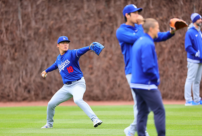 2024 MLB  Cubs Dodgers Yamamoto  photo by Takahiro Mitsuyama  plays catch alongside Ohtani  right .