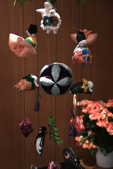 Hanging Hina Dolls, Hanging Ornaments, Peach Festival, Seasonal Backgrounds Web graphics