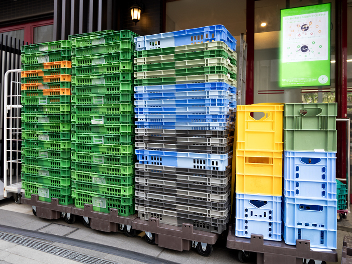 Stacked returnable boxes