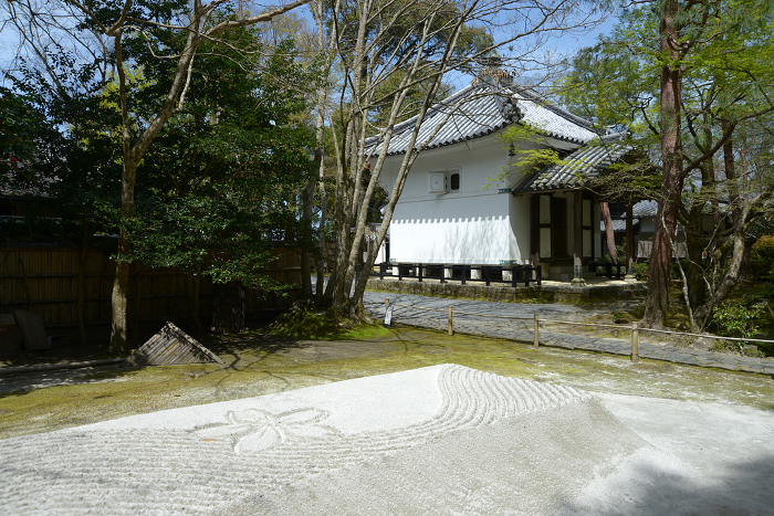 Honen-in Temple White Sand Temple and Sutra Repository Shikagaya, Sakyo-ku, Kyoto