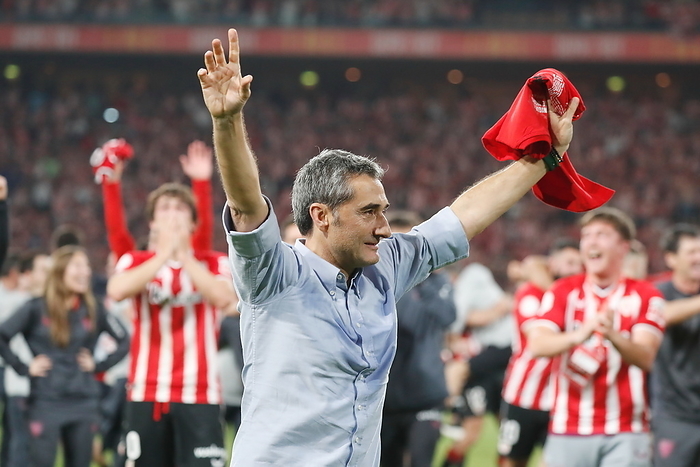 2023 24 Spanish King s Cup Final Bilbao wins for the first time in 40 years Ernesto Valverde  Bilbao , APRIL 6, 2024   Football   Soccer : Valverde celebrate after winning Spanish  Copa del Rey  final match between Athletic Club de Bilbao 1  PK:4 2  1 RCD Mallorca at the Estadio La Cartuja in Sevilla, Spain.  Photo by Mutsu Kawamori AFLO 