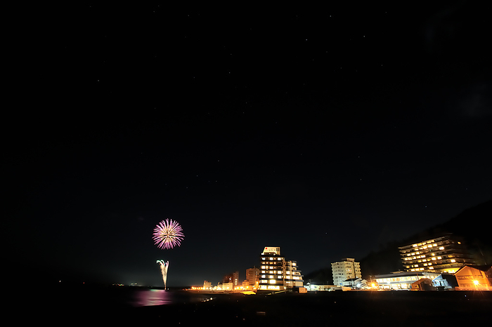 Yunohama Onsen Fireworks Display Tsuruoka City, Yamagata Prefecture