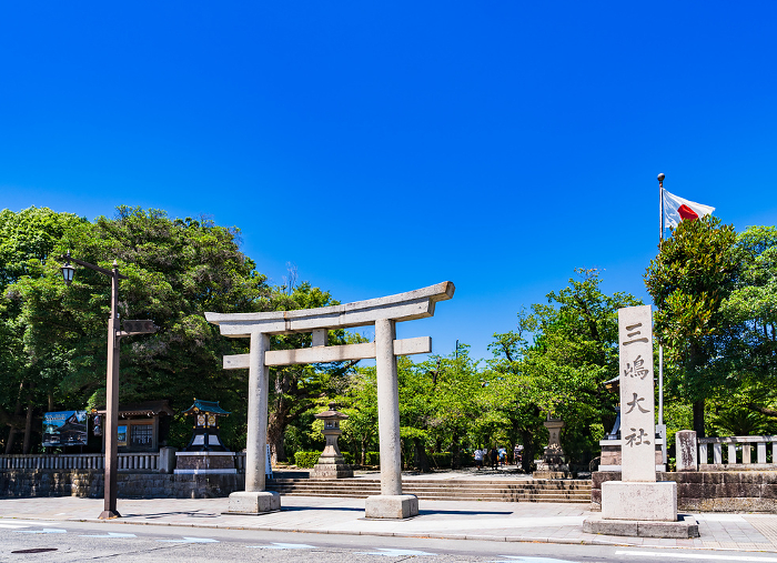 Mishima-taisha Shrine is a shrine related to Minamoto no Yoritomo [Scenery of Mishima City, Shizuoka Prefecture, Japan] *Taken from outside the subject's premises.