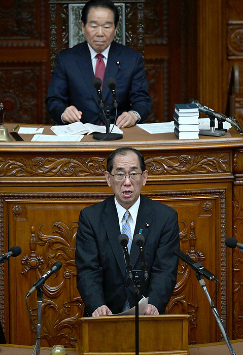 Minister of Internal Affairs and Communications Takeaki Matsumoto explains the purpose of the bill to partially amend the Broadcasting Act. Minister of Internal Affairs and Communications Takeaki Matsumoto explains the purpose of the bill to partially amend the Broadcasting Act.